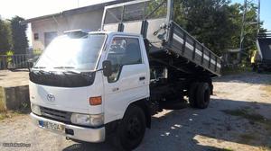 Toyota Dyna 280 Turbo C.Nova Agosto/99 - à venda -