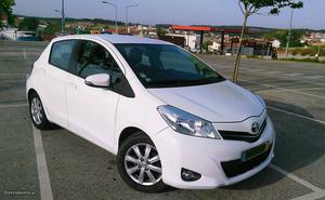 Toyota Yaris 1.0 I 69 CV 5pt Outubro/12 - à venda -