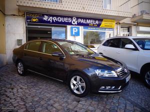 VW Passat 1.6TDi Confort. BM Agosto/11 - à venda - Ligeiros