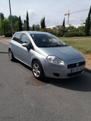 Fiat Grande Punto 1.2 Abril/06 - à venda - Ligeiros