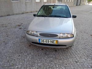 Ford Fiesta  Abril/99 - à venda - Ligeiros