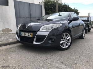 Renault Mégane coupe Dezembro/09 - à venda - Ligeiros