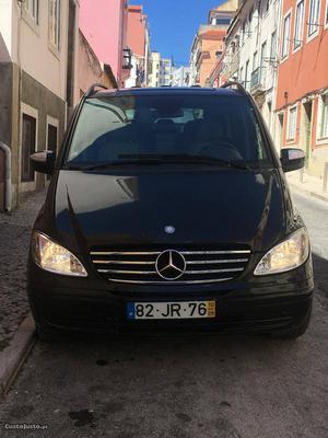 Mercedes-Benz Viano 3.0 V6 CDI Outubro/10 - à venda -