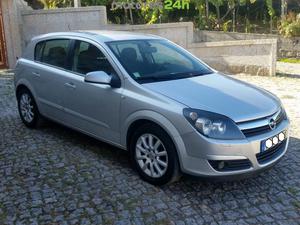 Opel Astra 1.7 CDTi Elegance
