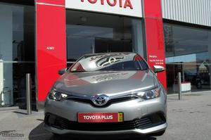 Toyota Auris 1.4 TS Active+AC Fevereiro/16 - à venda -