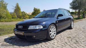 Audi A4 Avant 1.9TDI Attrac Novembro/00 - à venda -