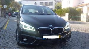 BMW 218 D tourer Abril/16 - à venda - Monovolume / SUV,