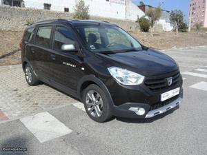 Dacia Lodgy StpWay 1.5DCi Junho/15 - à venda - Monovolume /