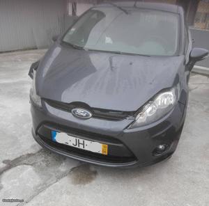 Ford Fiesta 1.25 Junho/10 - à venda - Ligeiros Passageiros,