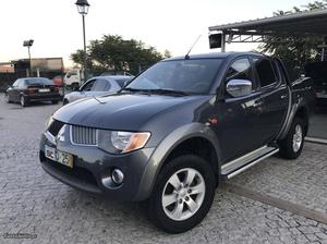 Mitsubishi L200 strakar Novembro/09 - à venda - Pick-up/