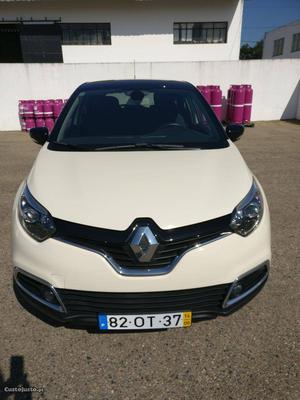 Renault Captur 0.9 TCE Exclusive Junho/14 - à venda -