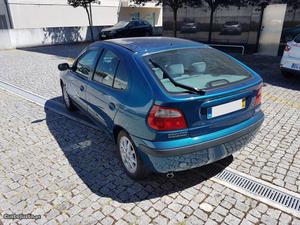 Renault Mégane 1.4 Junho/99 - à venda - Ligeiros