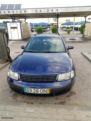 VW Passat 1.9 tdi 115cv Novembro/99 - à venda - Ligeiros