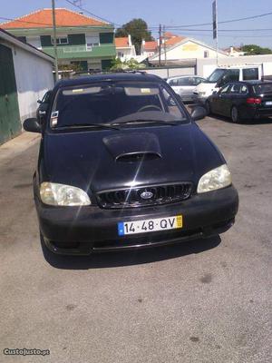 Kia Carnival TDI Dezembro/00 - à venda - Monovolume / SUV,