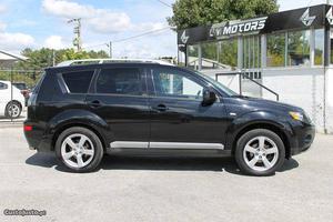 Mitsubishi Outlander 2.0DID 4WD 7Lug Abril/07 - à venda -