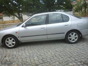 Nissan Primera P11 Março/98 - à venda - Ligeiros