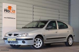 Renault Mégane 1.4 RXE AC Maio/00 - à venda - Ligeiros