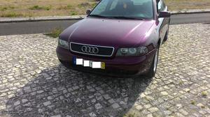 Audi A4 1.9 tdi Outubro/95 - à venda - Ligeiros