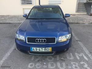Audi A4 2.5tdi 180cv quattro Maio/01 - à venda - Ligeiros