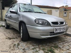 Citroën Saxo 1.1 Março/02 - à venda - Ligeiros