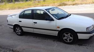 Nissan Primera Luxu Dezembro/92 - à venda - Ligeiros