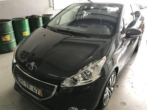 Peugeot 208 Allure Maio/13 - à venda - Ligeiros