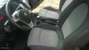 Alfa Romeo Mito  jtd Outubro/11 - à venda - Ligeiros