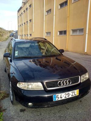 Audi A4 1.9 tdi 115 cv Setembro/01 - à venda - Ligeiros