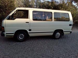 Toyota HiAce Deluxe Agosto/88 - à venda - Ligeiros