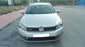 VW Passat 1.6 Bluemotion Junho/13 - à venda - Ligeiros