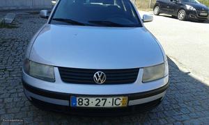 VW Passat 1.9TDi Abril/97 - à venda - Ligeiros Passageiros,
