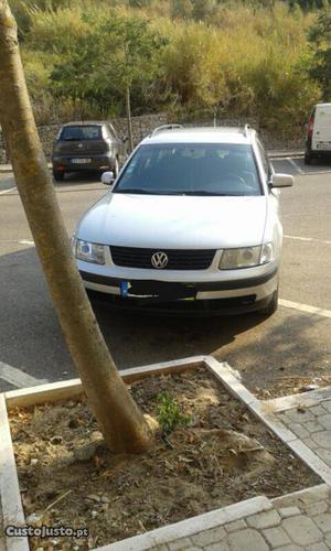 VW Passat  CV Fevereiro/00 - à venda - Ligeiros