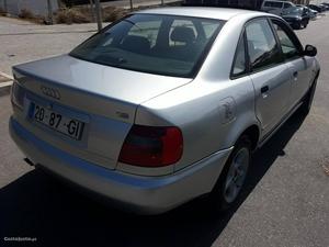 Audi A4 1.6 (a.retoma) Fevereiro/97 - à venda - Ligeiros