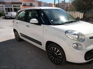 Fiat 500L LOH Maio/14 - à venda - Ligeiros Passageiros,