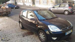 Ford Fiesta 1.25 Ghia Março/04 - à venda - Ligeiros