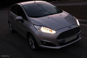 Ford Fiesta 1.5 TDCI / Titanium Junho/14 - à venda -