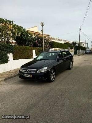 Mercedes-Benz C 250 Avanguard Julho/11 - à venda - Ligeiros