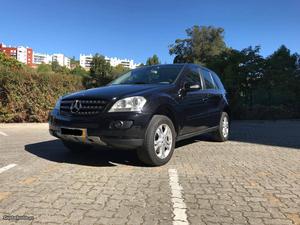 Mercedes-Benz ML 320 CDI Fevereiro/06 - à venda -