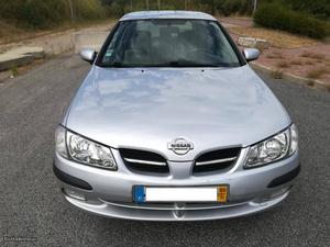 Nissan Almera 1.5i Comfort AC Novembro/00 - à venda -