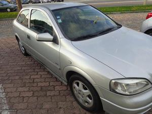 Opel Astra 1.7 DTI SPORTVAN Junho/01 - à venda - Comerciais