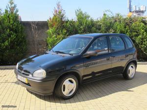 Opel Corsa 1.5 TD GLS 5 PORTAS Fevereiro/95 - à venda -