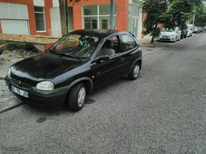 Opel Corsa Diesel Dezembro/97 - à venda - Ligeiros