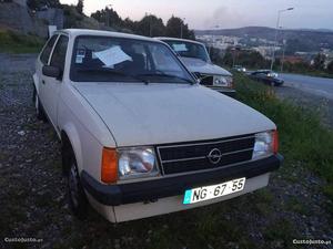 Opel Kadett 1.3 GL Agosto/83 - à venda - Ligeiros