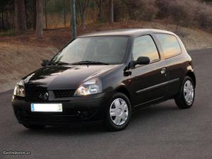 Renault Clio 1.2 3p Junho/01 - à venda - Ligeiros