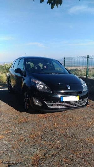 Renault Grand Scénic Bose Edition 7 l Abril/11 - à venda -