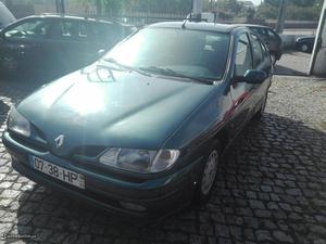 Renault Mégane rxt Novembro/96 - à venda - Ligeiros