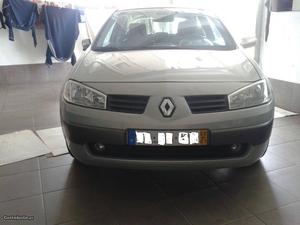 Renault Mégane v 100cv Janeiro/03 - à venda -