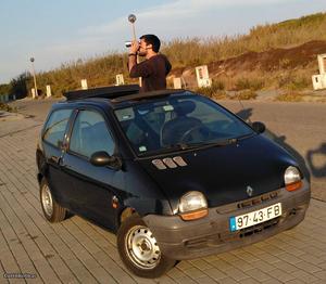 Renault Twingo descapotavel Abril/95 - à venda -