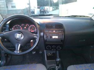 Seat Cordoba 1.4 MPI só km Novembro/00 - à venda -