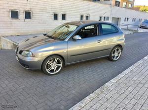 Seat Ibiza 6L cv Outubro/03 - à venda - Comerciais /